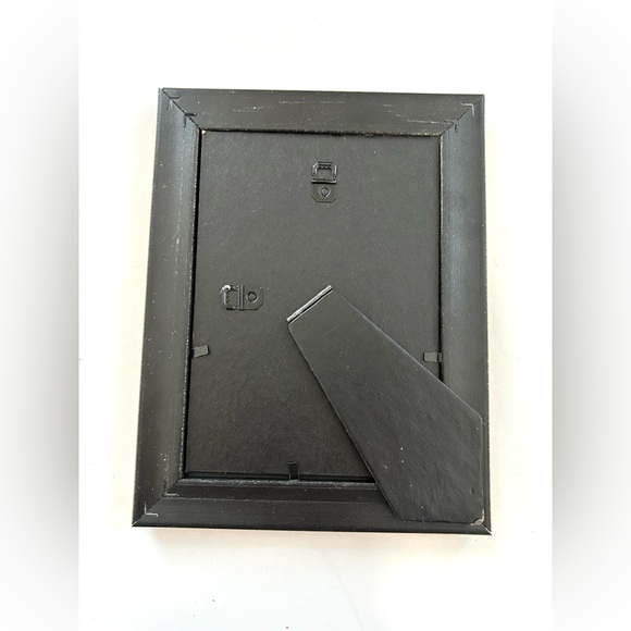 Gold Etched Design Picture Frame fits 7”x5” photo size - Picture 3 of 7